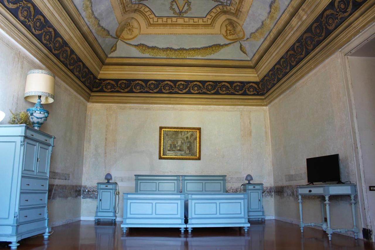 Palazzo Bernardini B & B มาเตรา ภายนอก รูปภาพ