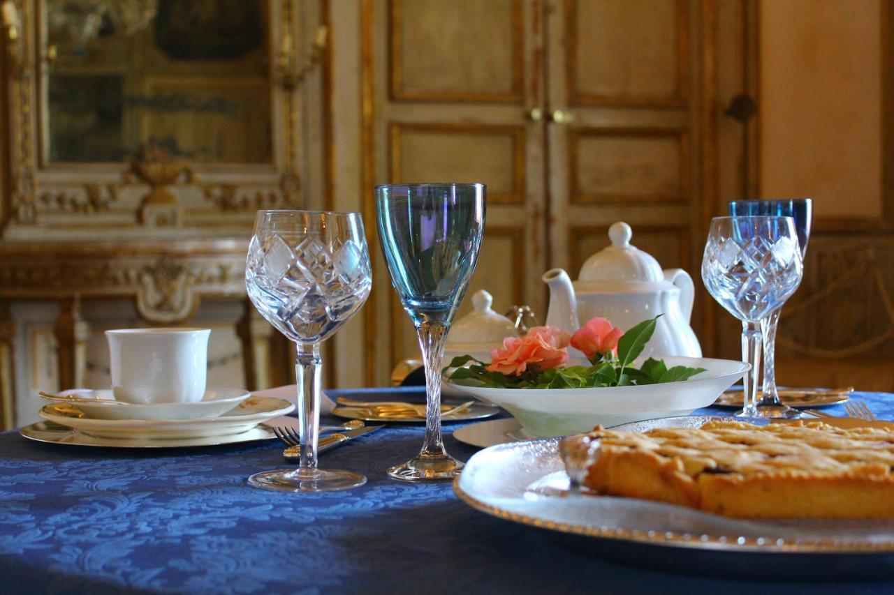 Palazzo Bernardini B & B มาเตรา ภายนอก รูปภาพ