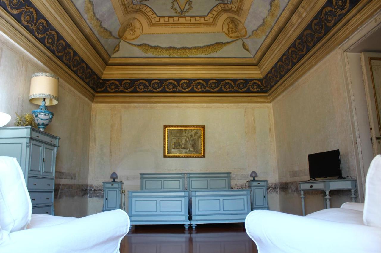Palazzo Bernardini B & B มาเตรา ภายนอก รูปภาพ