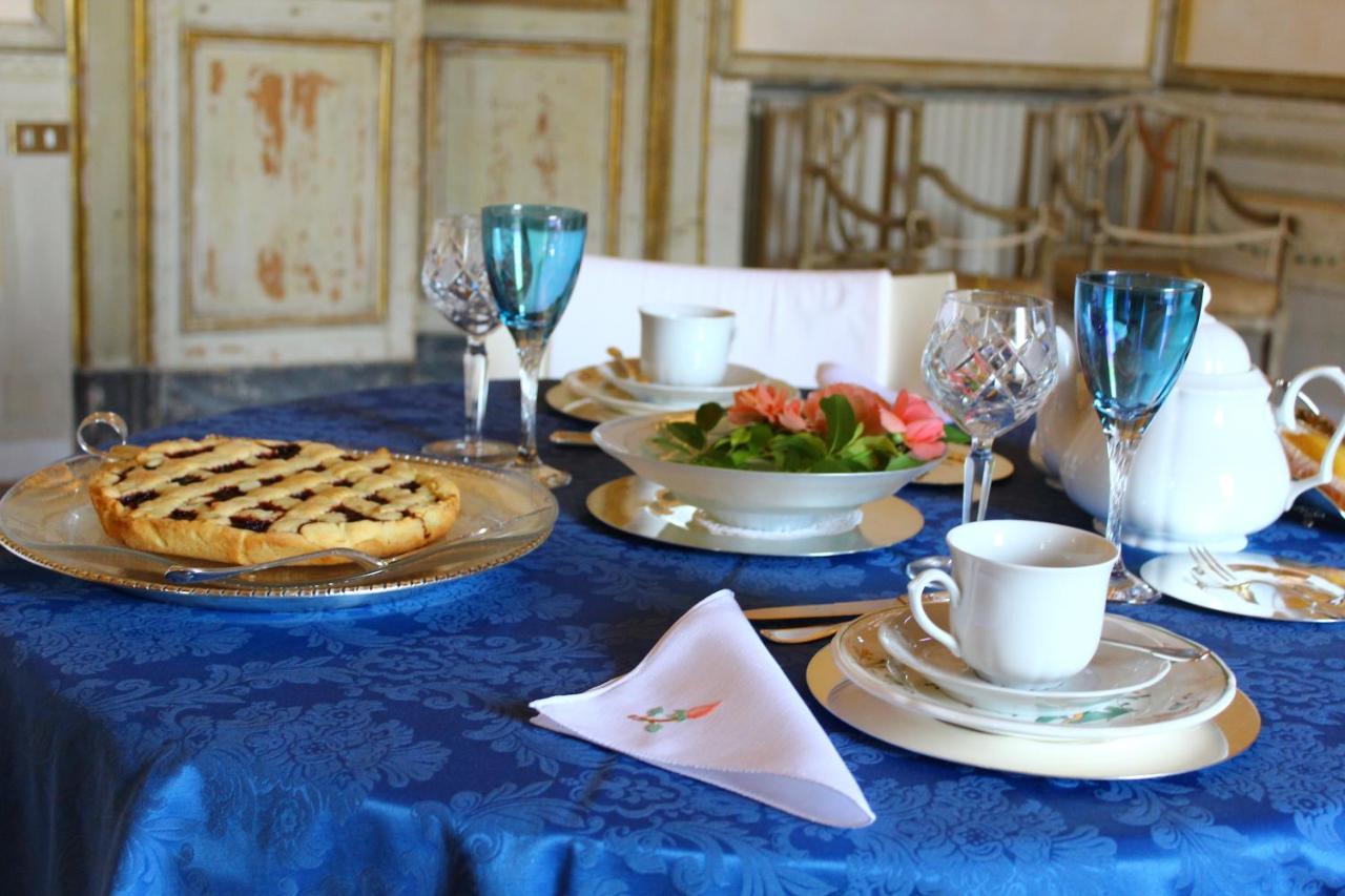 Palazzo Bernardini B & B มาเตรา ภายนอก รูปภาพ