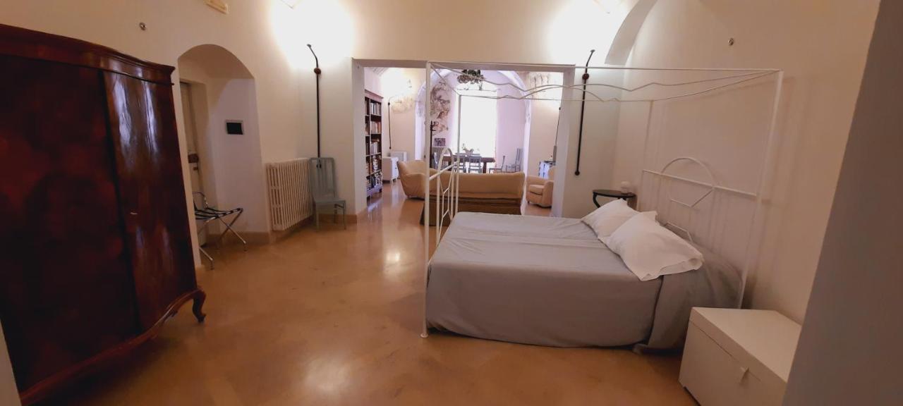 Palazzo Bernardini B & B มาเตรา ภายนอก รูปภาพ