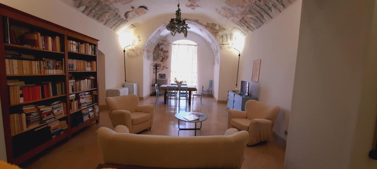 Palazzo Bernardini B & B มาเตรา ภายนอก รูปภาพ