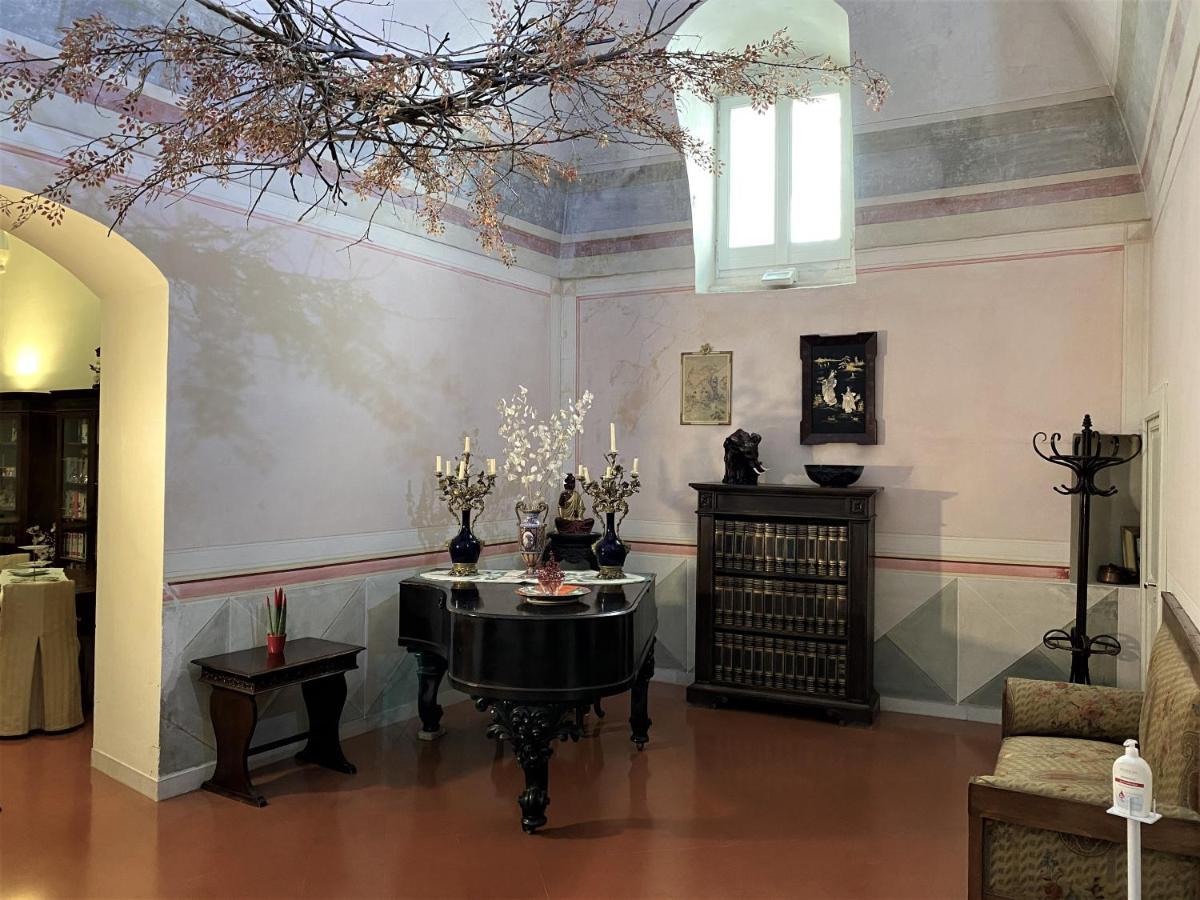 Palazzo Bernardini B & B มาเตรา ภายนอก รูปภาพ