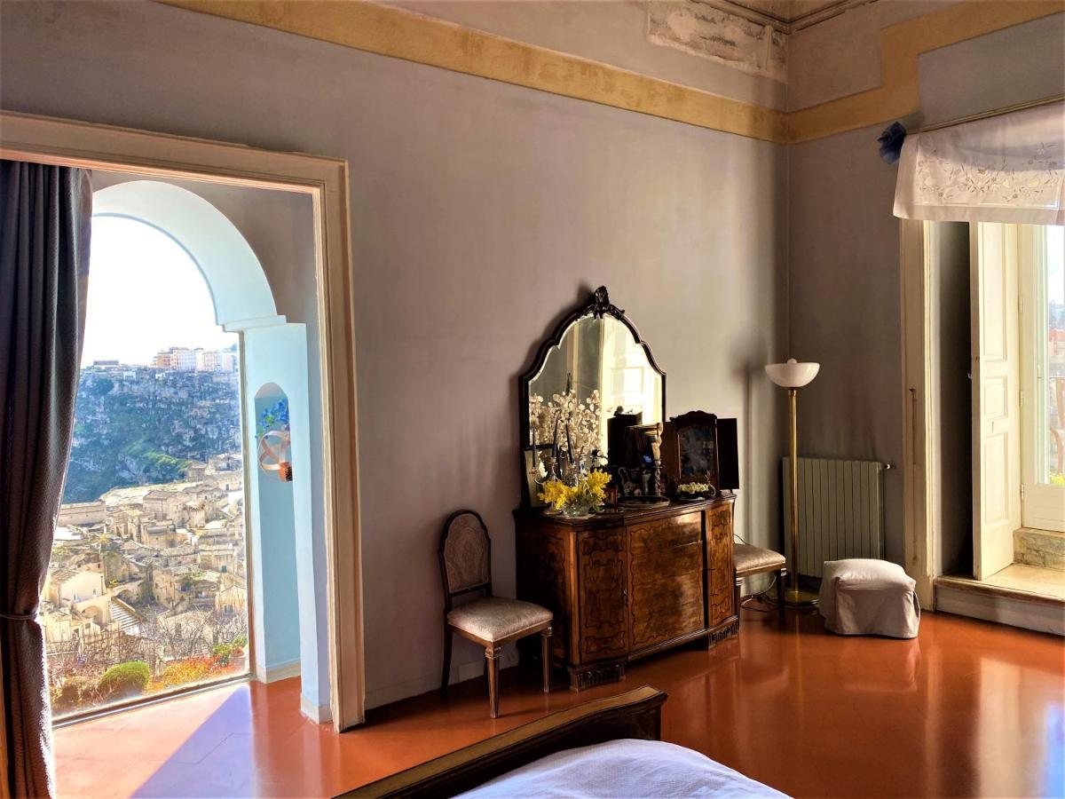 Palazzo Bernardini B & B มาเตรา ภายนอก รูปภาพ