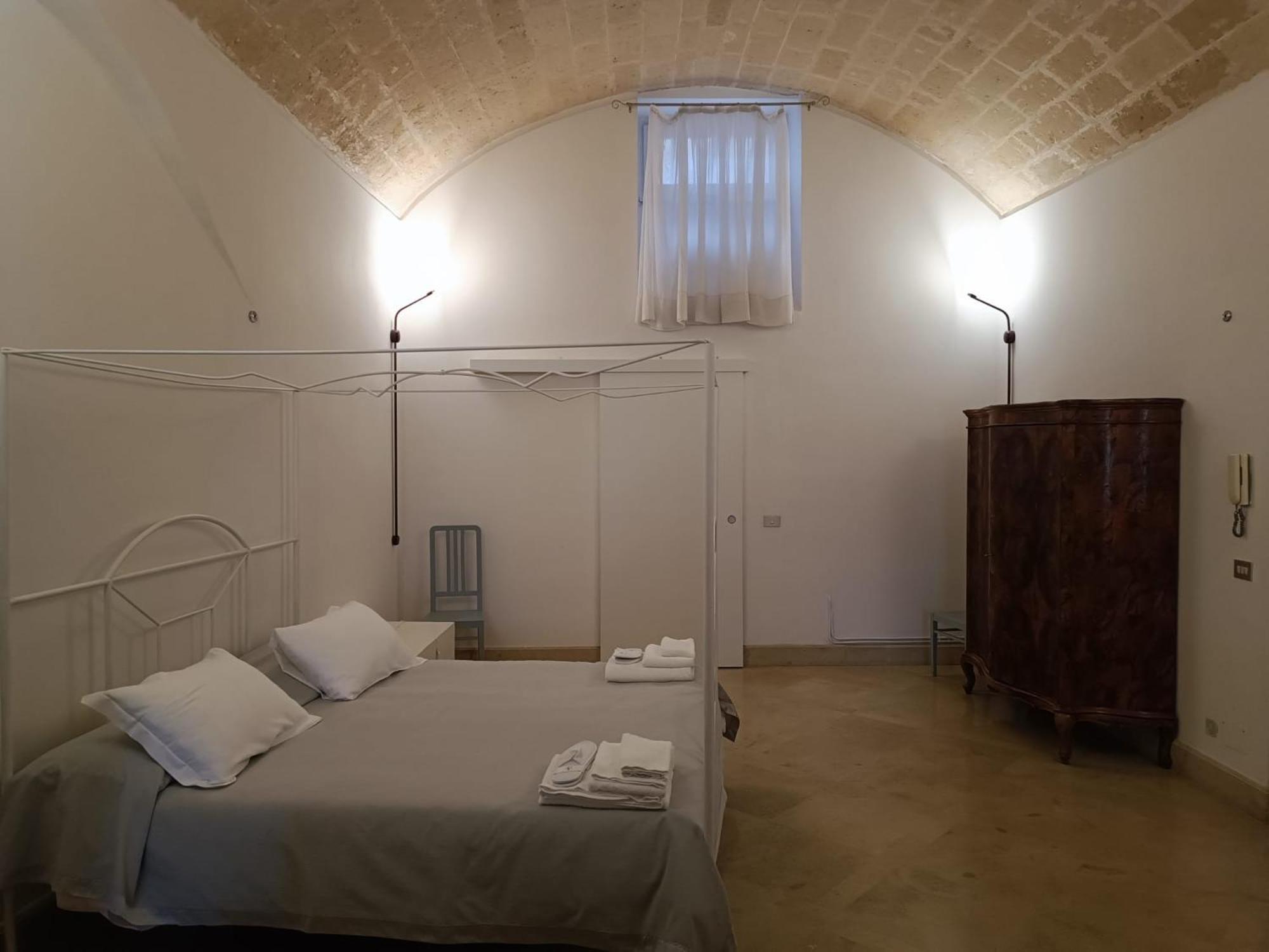 Palazzo Bernardini B & B มาเตรา ภายนอก รูปภาพ
