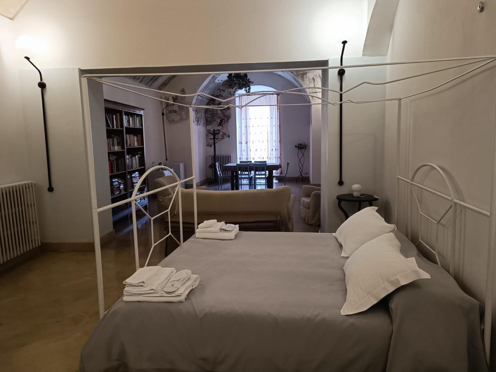 Palazzo Bernardini B & B มาเตรา ภายนอก รูปภาพ